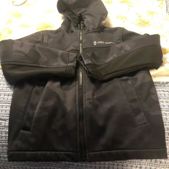 EUC Free Country Youth Boys Zip Up Hooded Jacket w/ 2 Pockets - Picture 4 of 6